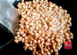 酥花生米的做法图解5