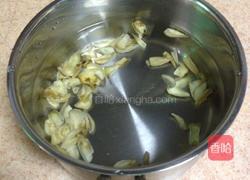 百合燉雪梨的做法圖解2