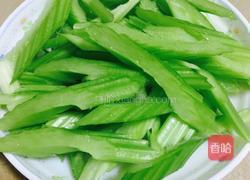 西芹炒千张的做法图解3
