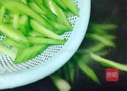 西芹炒千张的做法图解6