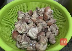 冬菇焖猪手的做法图解1