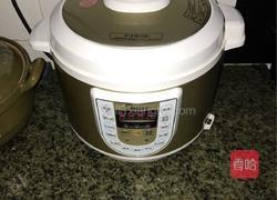 冬菇焖猪手的做法图解3