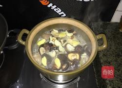 冬菇焖猪手的做法图解8