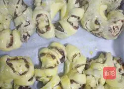 Illustration of how to make bean paste bread 12