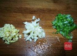 「Cathy边吃边营养」西蓝花炒番茄的做法图解5