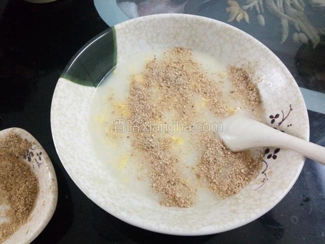 早餐面呼呼加鸡蛋  加入芝麻盐很适合小宝宝吃
简单有营养