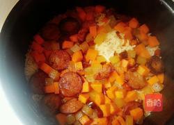 臘腸燜飯的做法圖解12