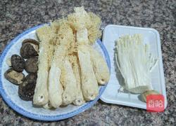 竹荪金针菇汤的做法图解1