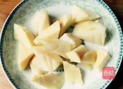 香菇春笋炖鸡腿的做法图解6