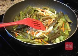 鱼香煎茄子的做法图解9