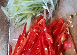  酸辣海带丝的做法图解3