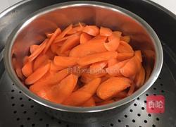 胡萝卜豆沙卷的做法图解2
