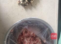 鹌鹑蛋肉丸(自创)的做法图解2