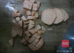 小米红薯粥的做法图解2