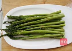 万绿丛中一点红的做法图解1