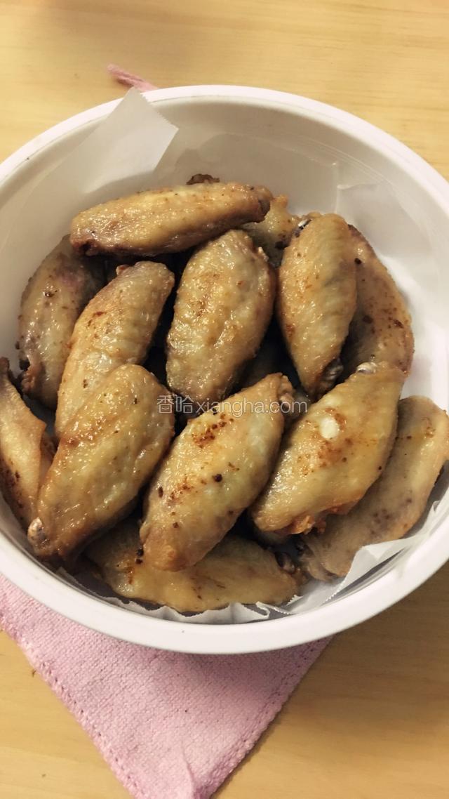 炸至兩面金黃即可出鍋，放涼了顏色就會好看了