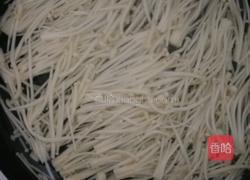 凉拌金针菇黄瓜卷的做法图解4