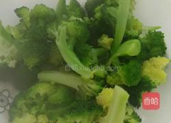 素炒西兰花的做法图解3
