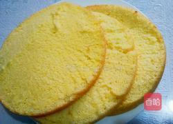 草莓奶油蛋糕的做法图解1