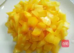 Strawberry Cream Cake Recipe Illustration 4