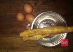 油条蒸鸡蛋的做法图解1