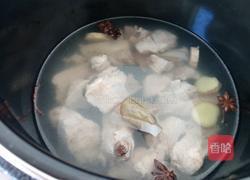 玉米海带排骨汤的做法图解6