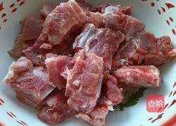 淮山玉米炖猪骨的做法图解1