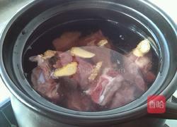 淮山玉米炖猪骨的做法图解4