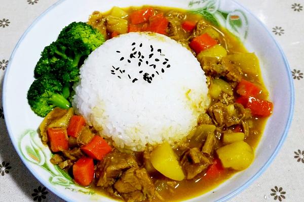 咖喱牛肉饭