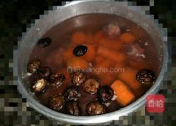 胡萝卜骨头汤的做法图解4