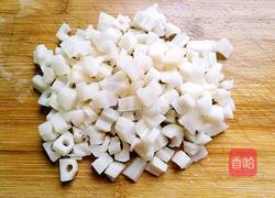 泡椒藕丁的做法图解2