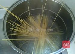 番茄意面的做法图解3