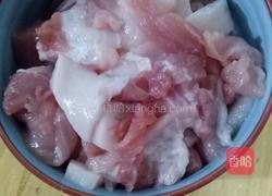 香菇炒肉片的做法图解1