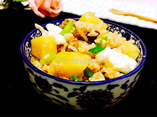 土豆葱香卤汁饭