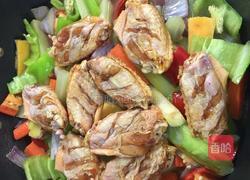 三汁焖鸡翅的做法图解6