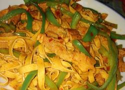 青椒豆腐皮炒肉