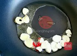 Braised yellow croaker#New Year's Eve dinner recipe illustration 4