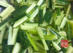 尖椒黄瓜炒鸡蛋的做法图解4