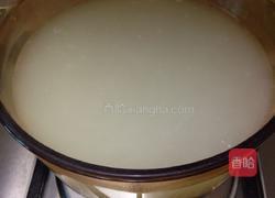 海参小米粥的做法图解3