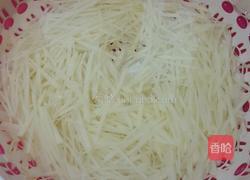 土豆丝炒胡萝卜丝的做法图解2