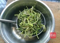 香椿炒蛋的做法图解4