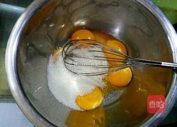 北海道戚风蛋糕的做法图解2