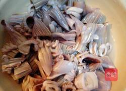 酱爆鱿鱼的做法图解1