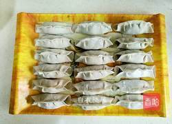 韭菜猪肉锅贴的做法图解3
