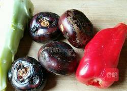 莴笋荸荠片的做法图解1