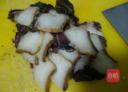 蒜苗炒腊肉的做法图解4