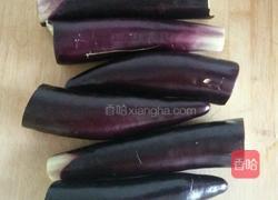 酱扒茄子的做法图解1