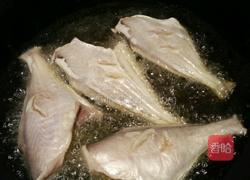 红烧剥皮鱼的做法图解4