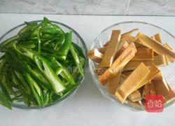 尖椒炒豆干的做法图解2