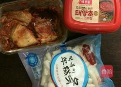 辣白菜炒年糕的做法图解1